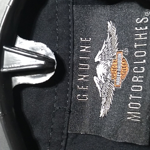 SALE! Harley Davidson Motorcycles Button Up Shirt Missing 1 button - Picture 4 of 7